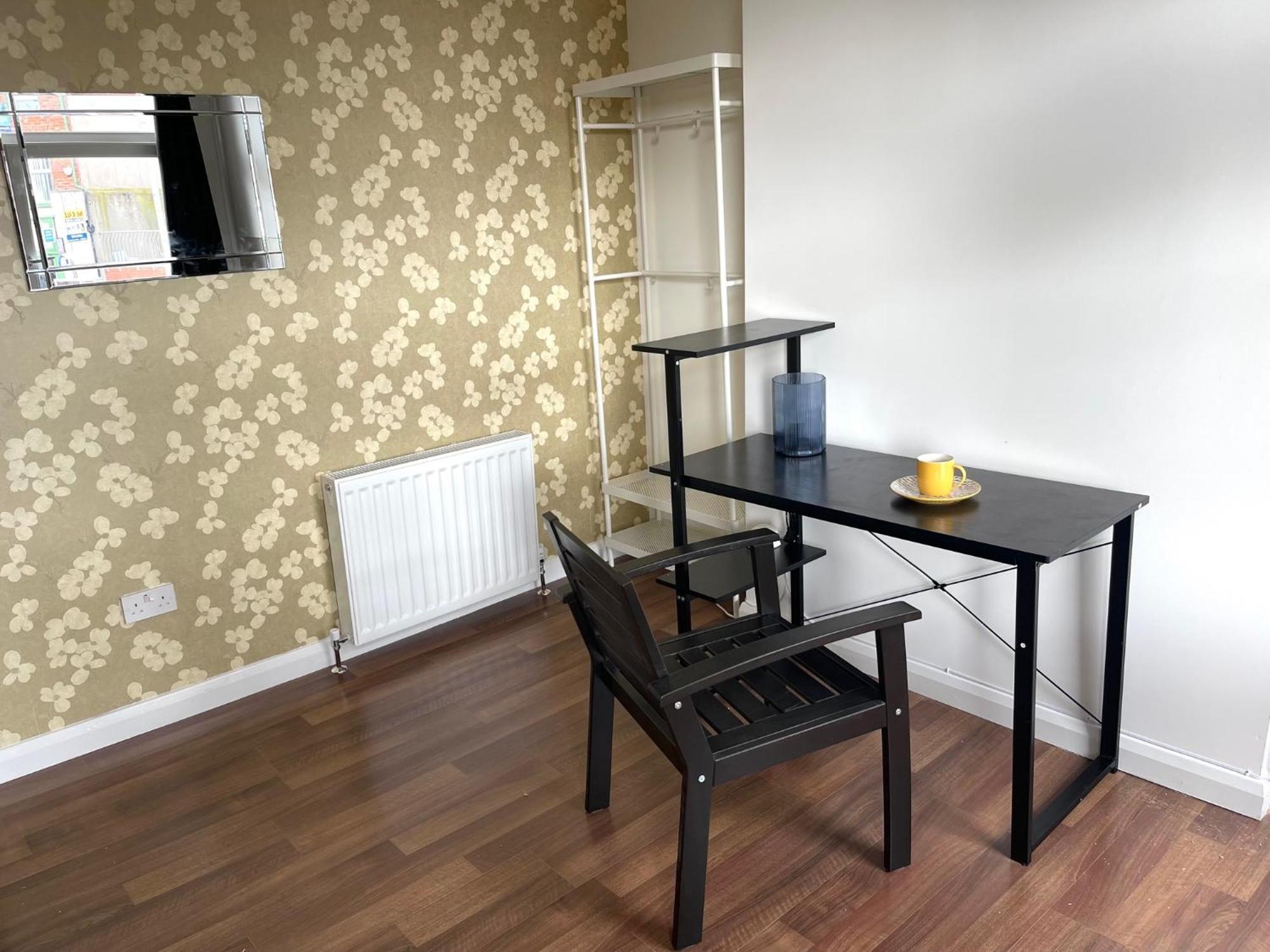 Entire Yellowapt Near Belfast City Centre - Free Parking - Up To 3 Guests - 2 Beds Exterior photo